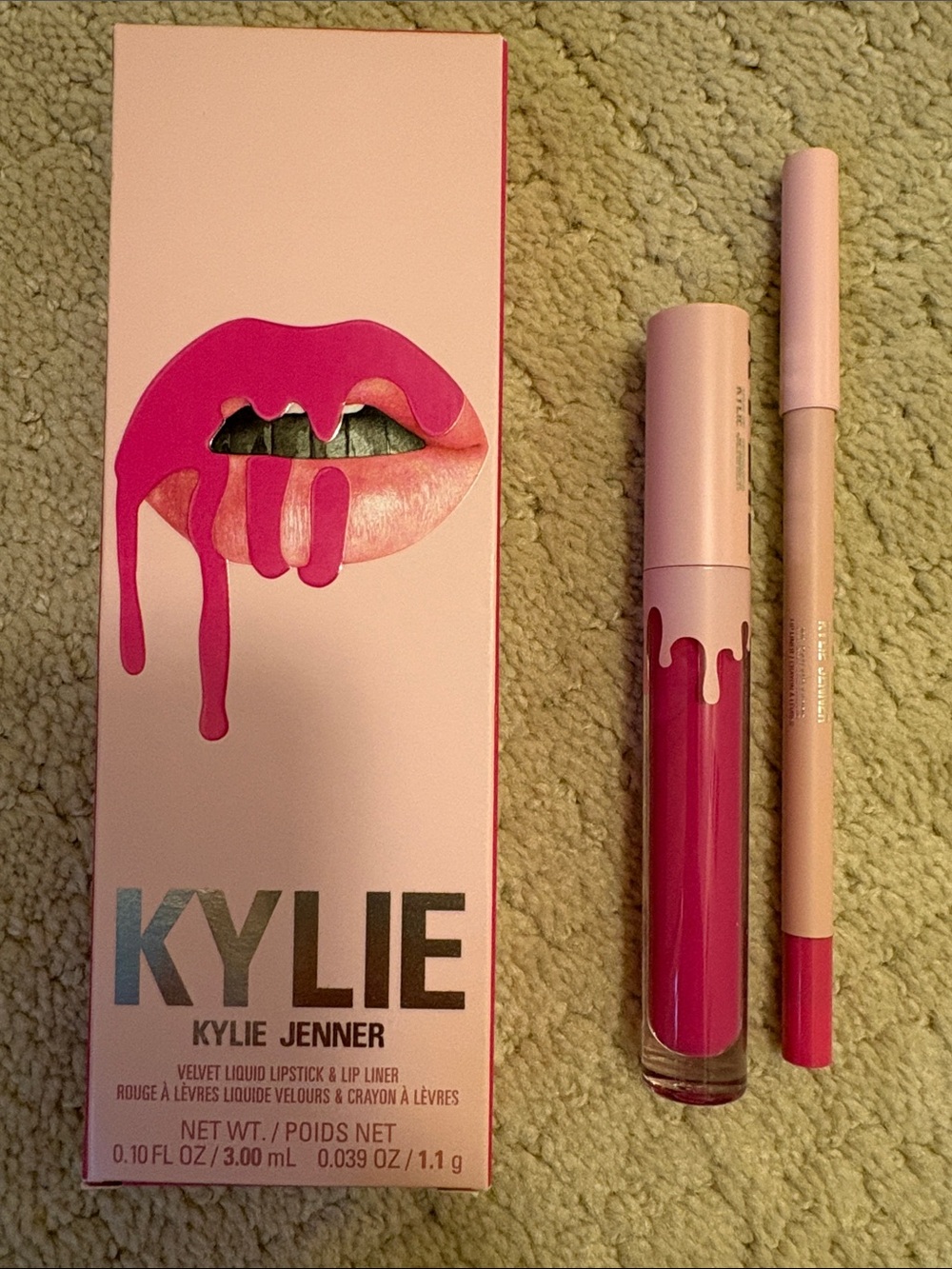Kylie Velvet Liquid Lipstick & Lip Liner — Bright Fuchsia